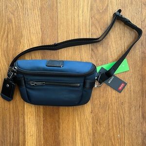 TUMI ALPHA BRAVO Classified Waist Pack  Fanny Pack NWT